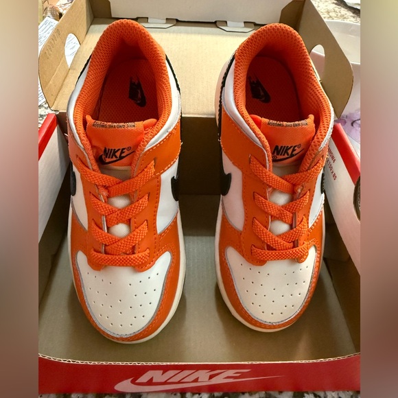 Nike Dunk low Phantom/Black-Safety Orange toddler size 10 NWT - Picture 4 of 5